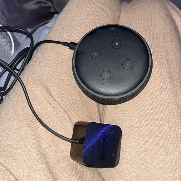 Amazon Echo Dot (3 gen) - Picture 1 of 3